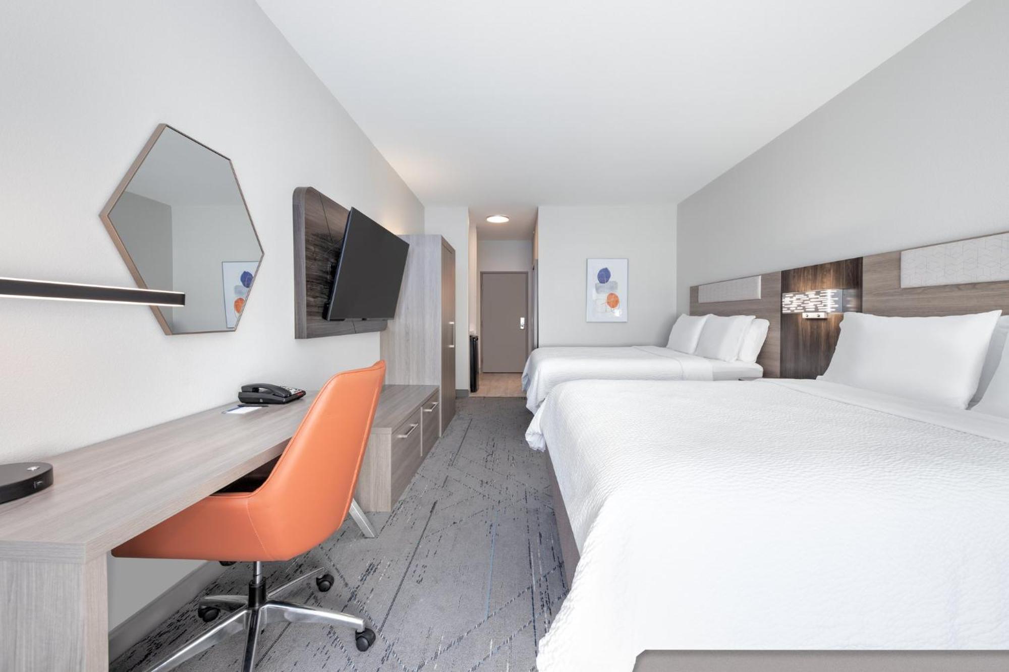 Holiday Inn Express Hotel & Suites Dallas West By Ihg Exterior photo